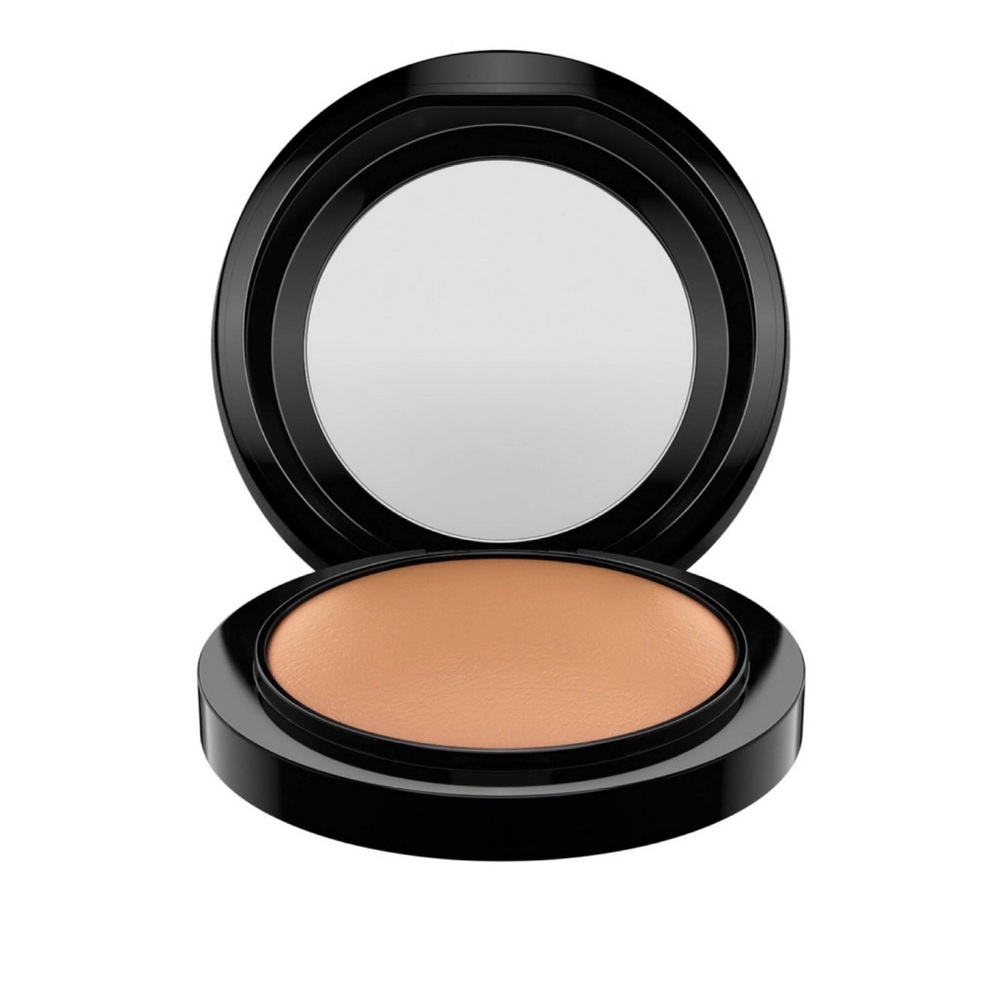 MAC Cosmetics Give Me Sun Bronzer